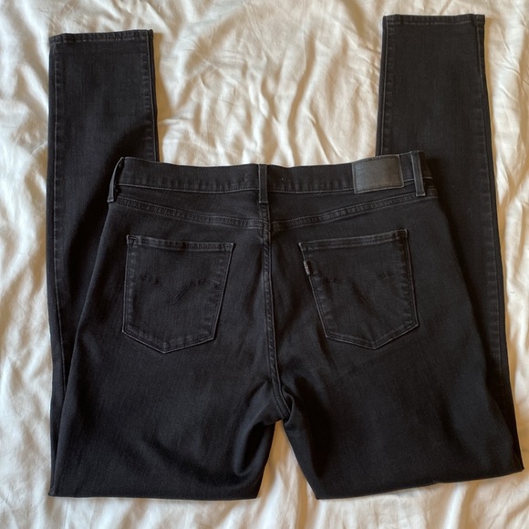 Levi Jeans - Picture 3 of 3